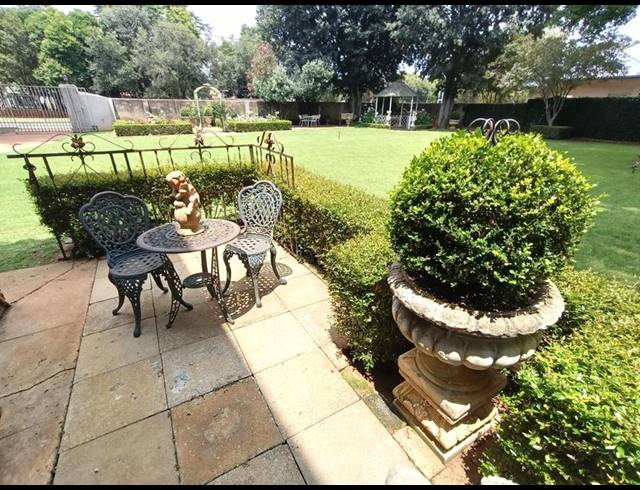 5 BEDROOM HOUSE FOR SALE IN STRUBENVALE